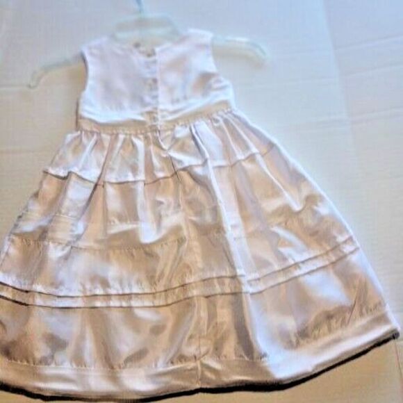 Cherokee 3T White Party Dress For Your Little one. Bow in Front & Button in Back - Picture 4 of 12